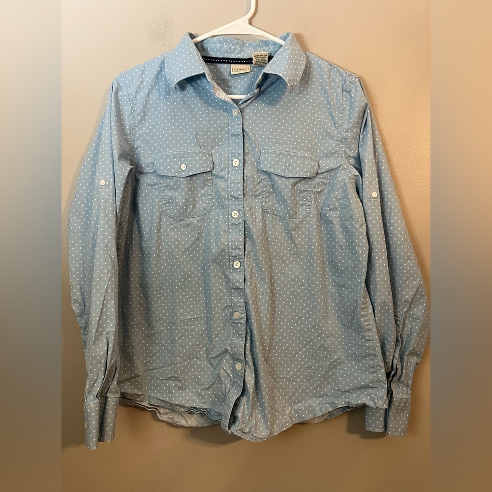 LL Bean Women's Light Blue with White Polka Dot Button Down Shirt Size L
